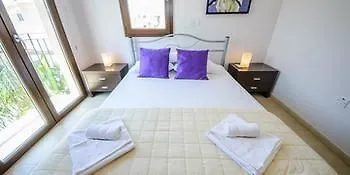 Oceanview Luxury 080