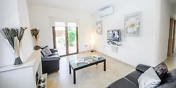 Oceanview Luxury 080